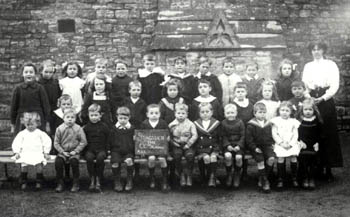 Z50-142-89 school group 1912
